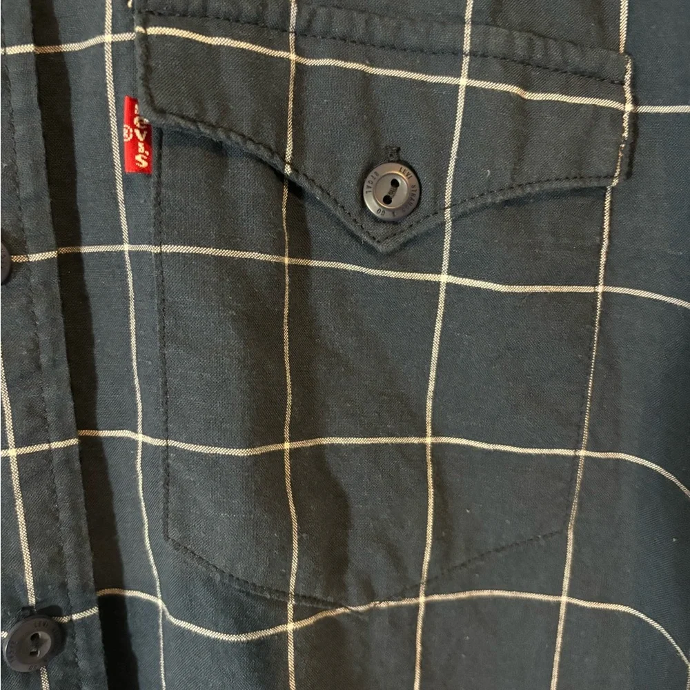 Levi’s Men Medium Short Sleeve Business Casual Button Down Blue Shirt Summer